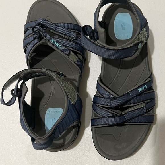 TEVA Terra women's Sandals Campin Fishing
Kayaking. Hiking Summer Spring Size 9 - Picture 6 of 7